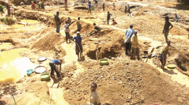 Zambia : Police arrest 20 at Mwinilunga gold mine